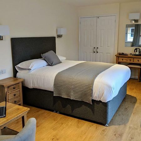 סטלהם Wayford Bridge Inn Hotel מראה חיצוני תמונה